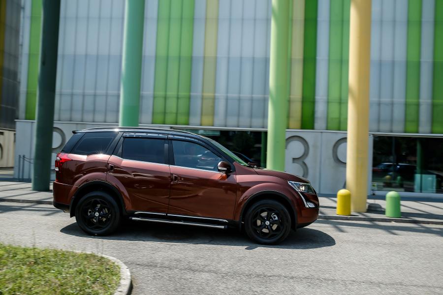  Mahindra XUV500 W10 2019 года  (EU) (фото 9 из 40)